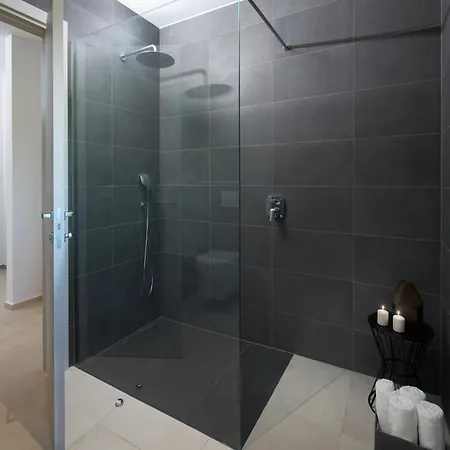 Luxury With Private Pool, 100 M From The And Close To Pula Lägenhet