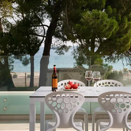 Luxury With Private Pool 100 M From The And Close To Pula