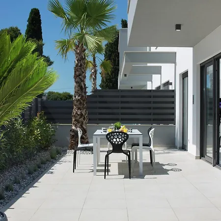 Luxury With Private Pool 100 M From The And Close To Pula Fazana