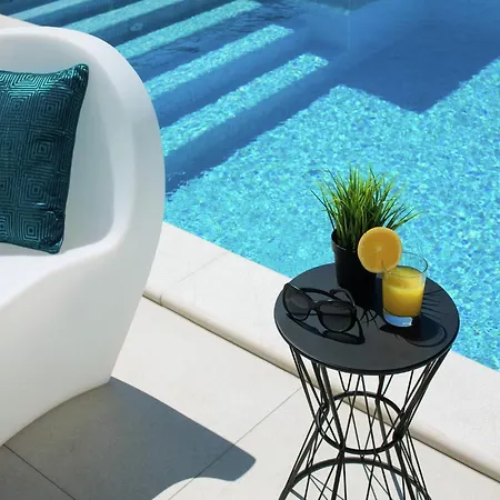 Apartment Luxury With Private Pool 100 M From The And Close To Pula Fazana