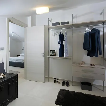 Luxury With Private Pool, 100 M From The And Close To Pula Lägenhet