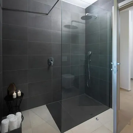 Luxury With Private Pool, 100 M From The And Close To Pula